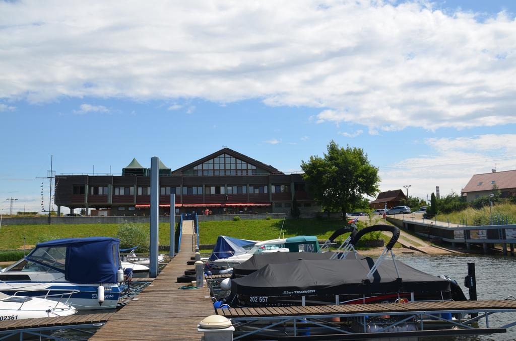 Resort Marina Labe Lovosice Ngoại thất bức ảnh